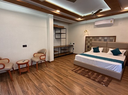Triple Bed Room